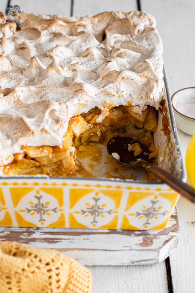 Scheiterhaufen - ovenschotel van oud brood en appels