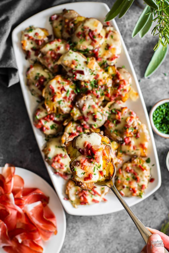 Smashed potatoes met speck en kaas