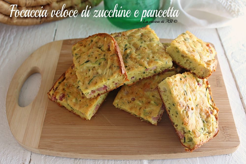 Snelle focaccia met courgette en spek