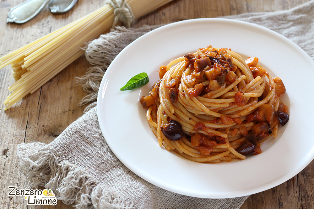 Spaghetti met auberginesaus