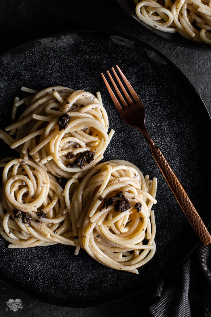 Spaghetti met Parmezaanse roomsaus met truffel
