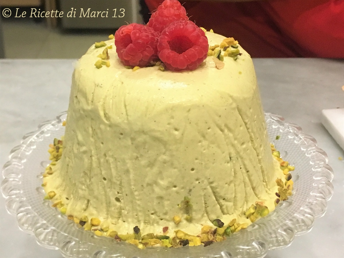 Pistache-spumone. Eenvoudig recept