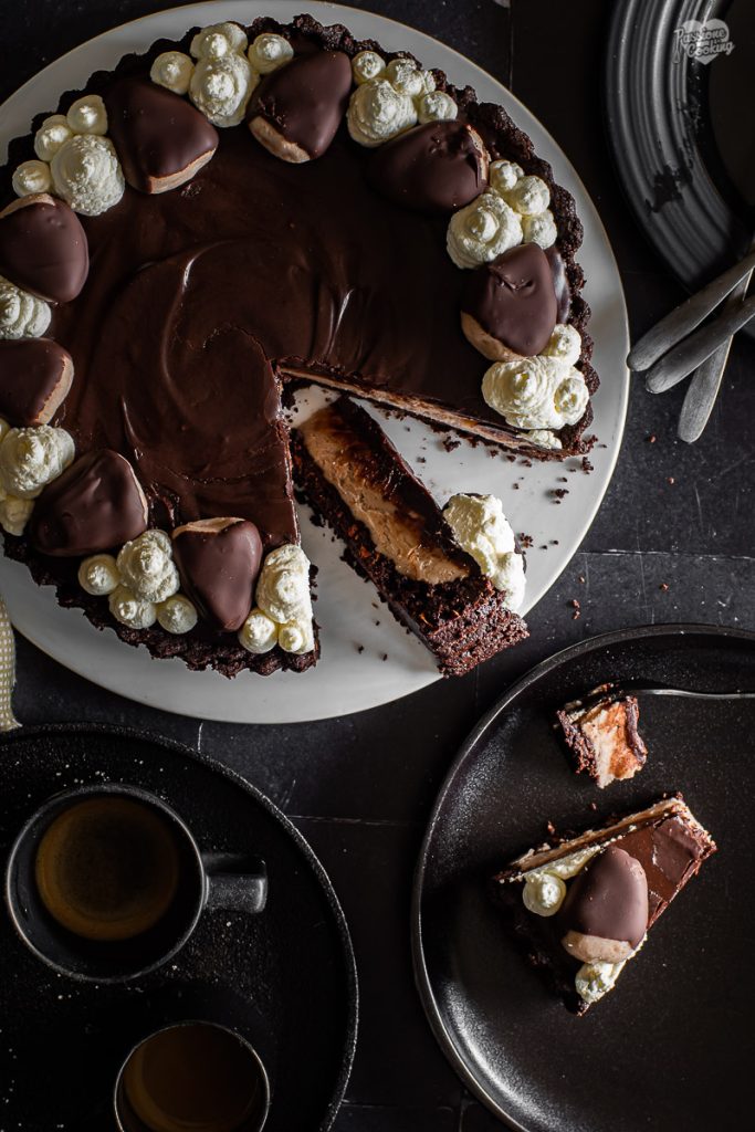 Taart met kastanjes en chocolade