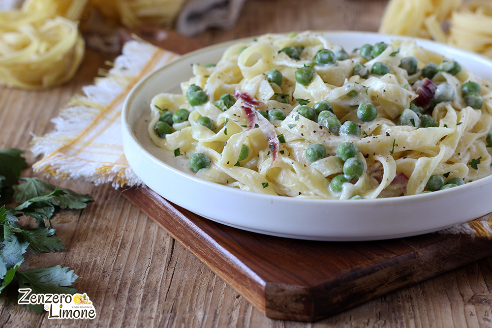 Tagliatelle met ricottacrème en erwten