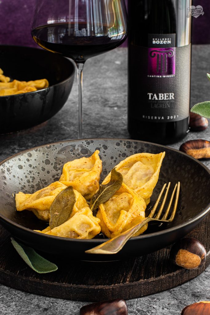 Tortelloni met kastanjes en worst