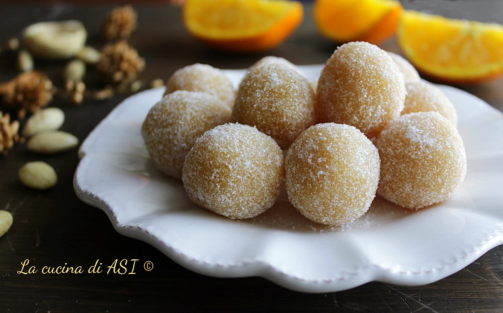 Truffels sinaasappel en amandelen