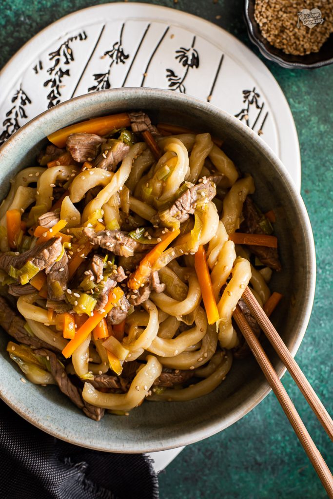 Udon met rundvlees en prei