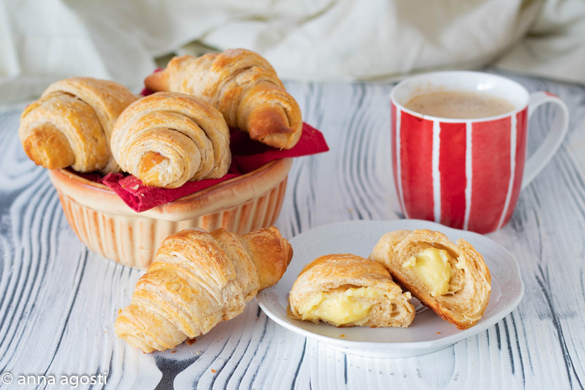 VOLKOREN CROISSANTS