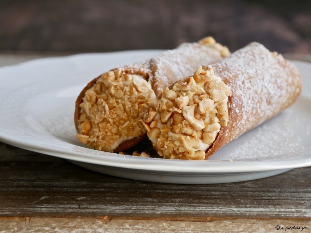 Volkoren ricotta cannoli zonder reuzel en zonder eieren, uit de oven