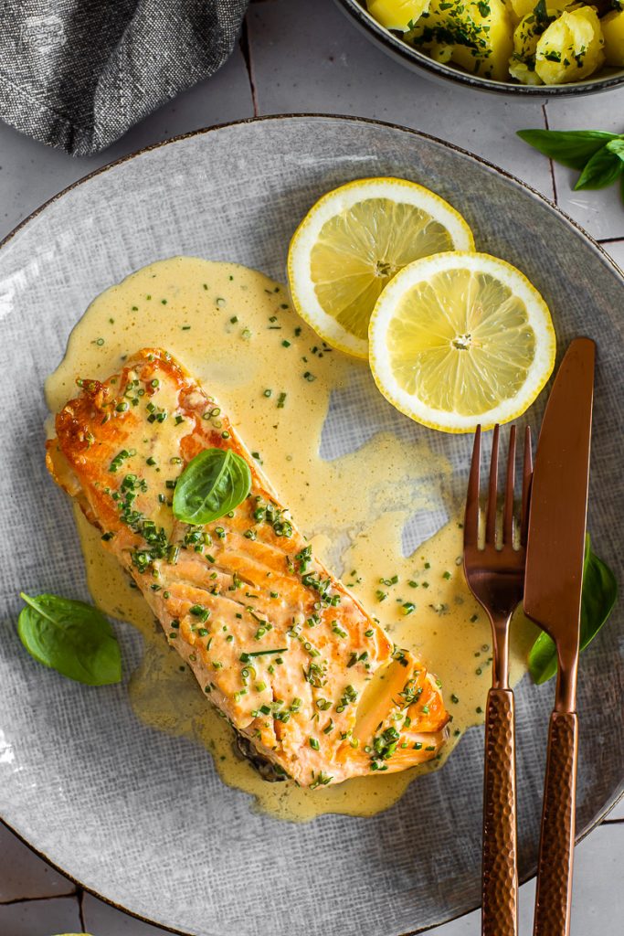 Zalmfilets met Kruidenroomsaus