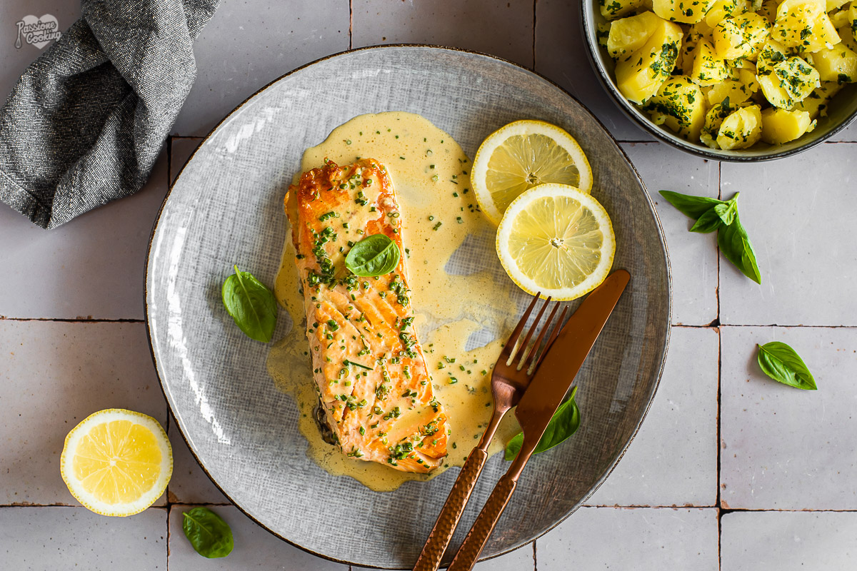 Zalmfilets met Kruidenroomsaus