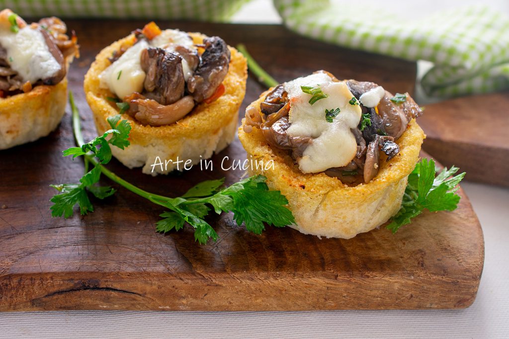 Aardappelmandjes met champignons en provola