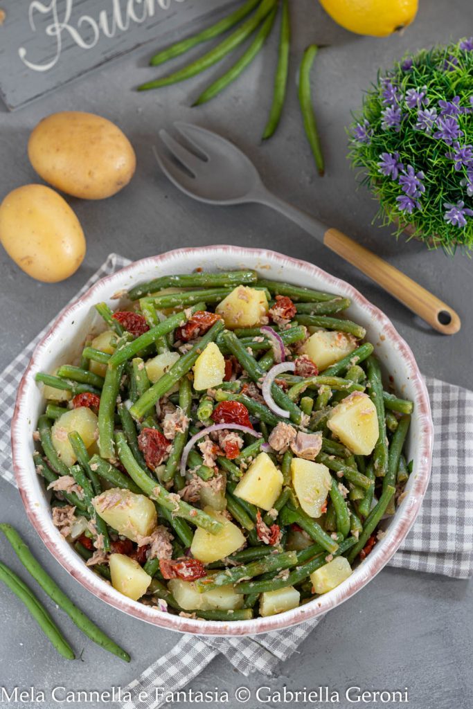 aardappelsalade met sperziebonen en tonijn