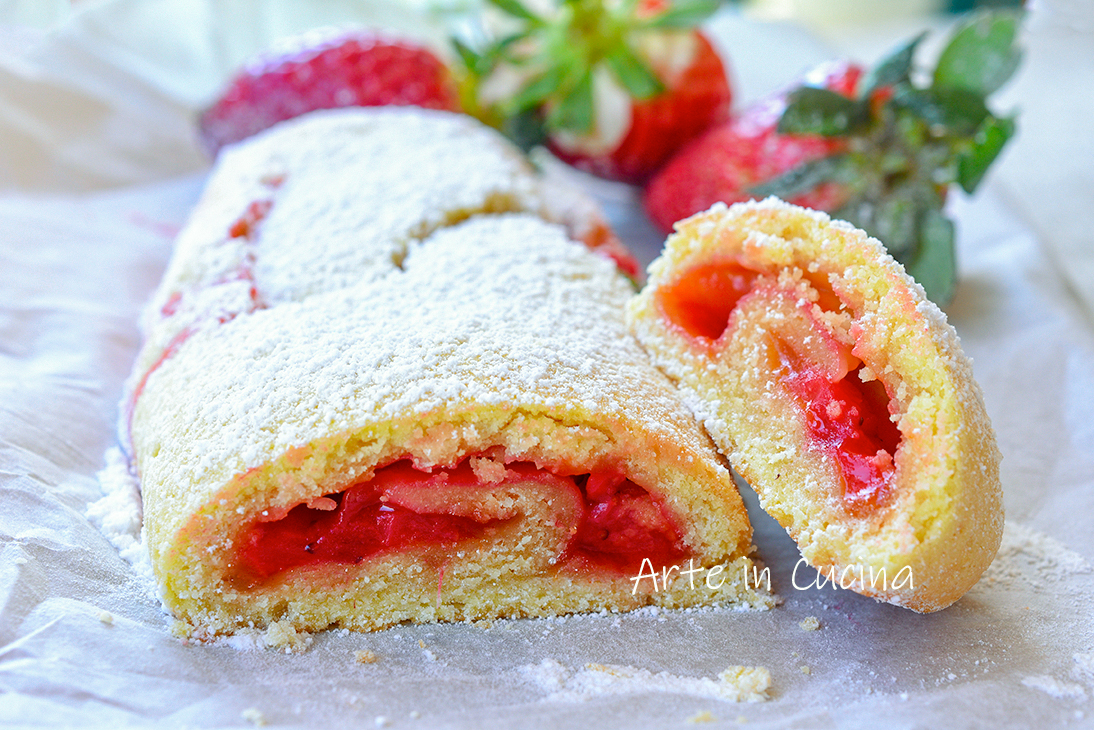 Aardbei en Jam Koekjesrol