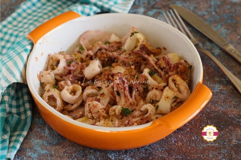 Gebakken Calamari met Krokante Kruimels