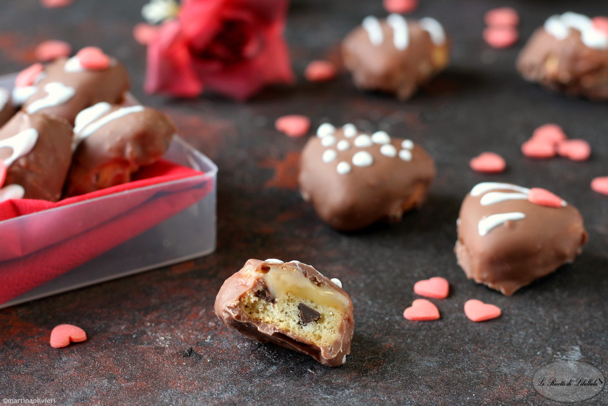 Chocolaatjes met koekjes en karamel