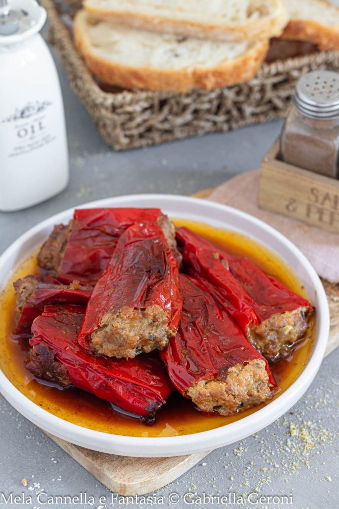 gevulde en gegratineerde paprika's