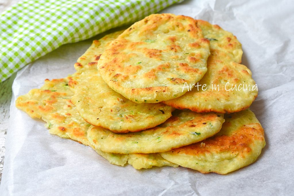 Knapperige snelle courgettes