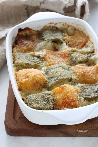 leg de paprikarolletjes in de ovenschaal en bak in de oven