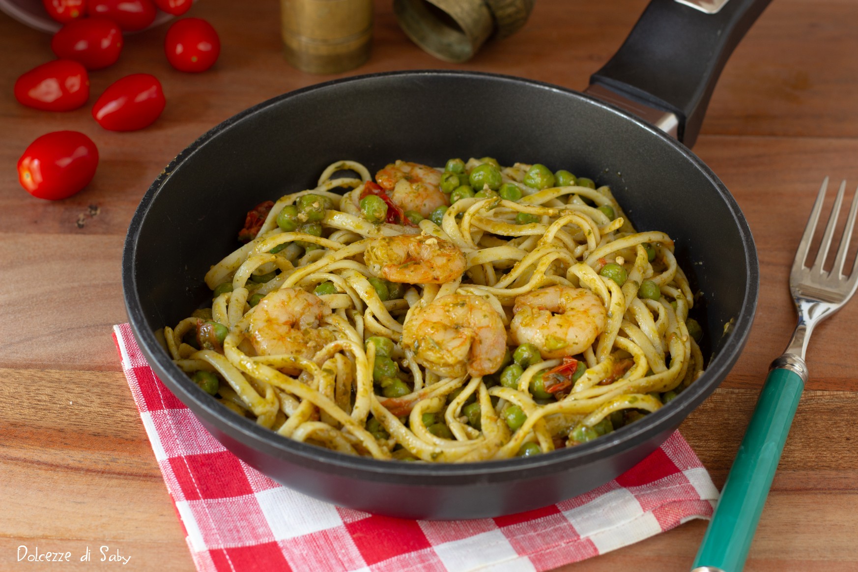 Linguine met garnalen en groenten