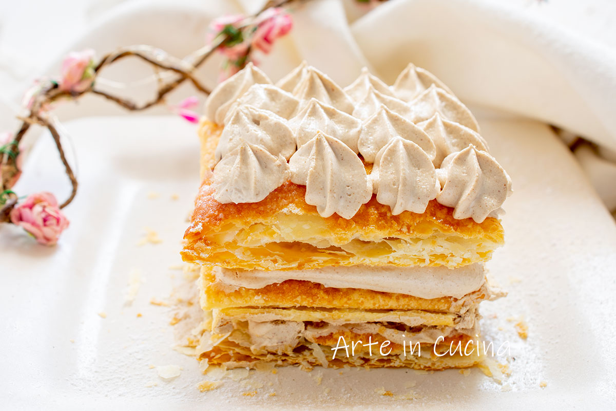 MILLEFEUILLE met DIPLOMATISCHE ROOM met KOFFIE