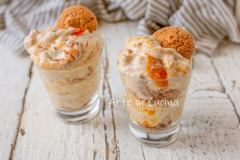 Abrikozen en amaretti mousse