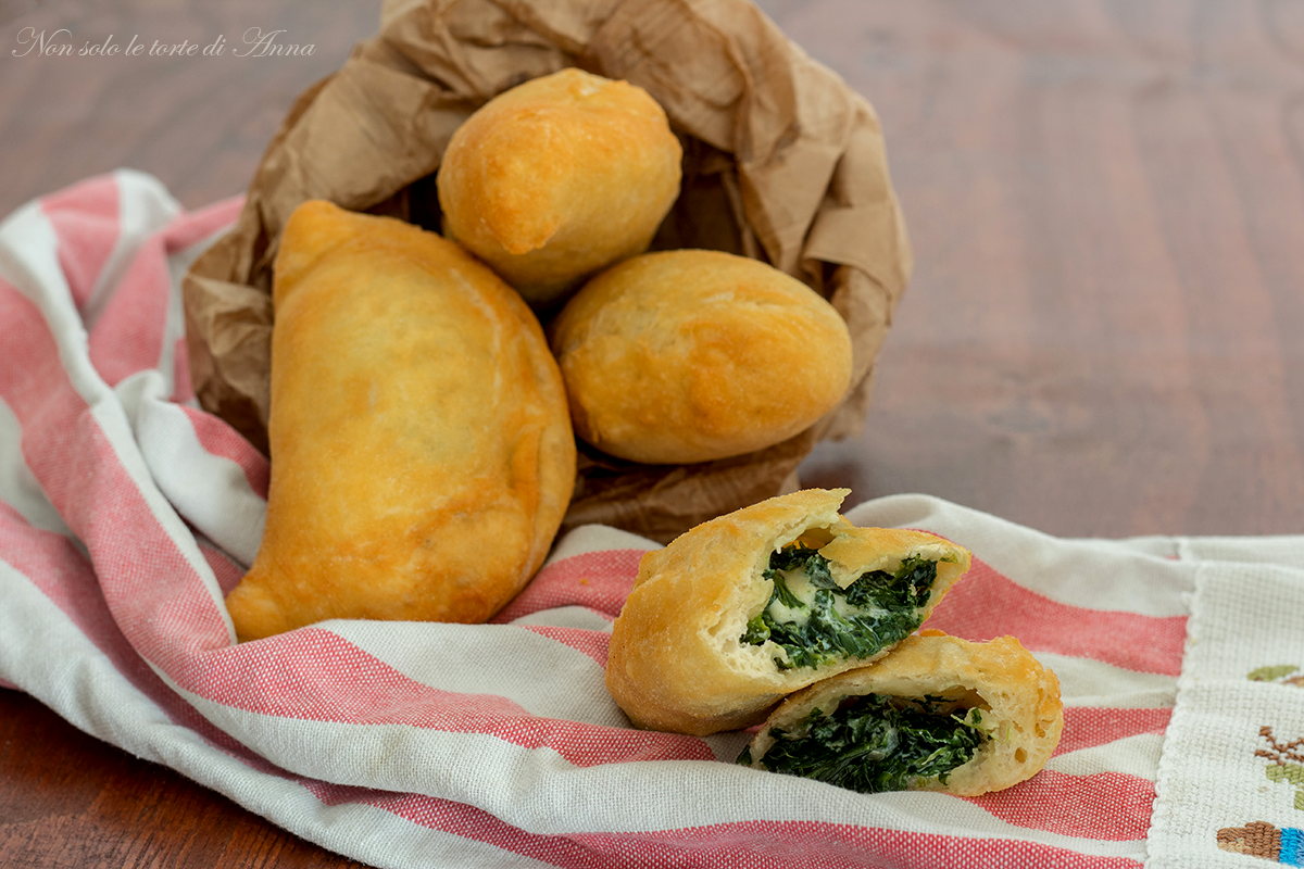 Panzerotti ricotta en spinazie