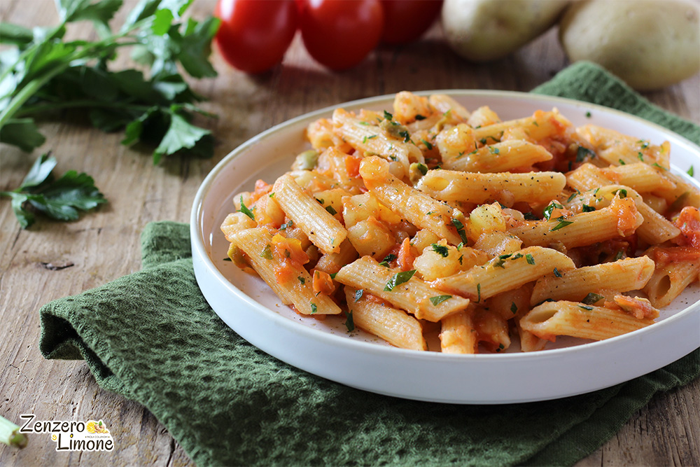 pasta met tomaat en aardappelen