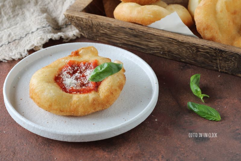 gefrituurde pizzetta's