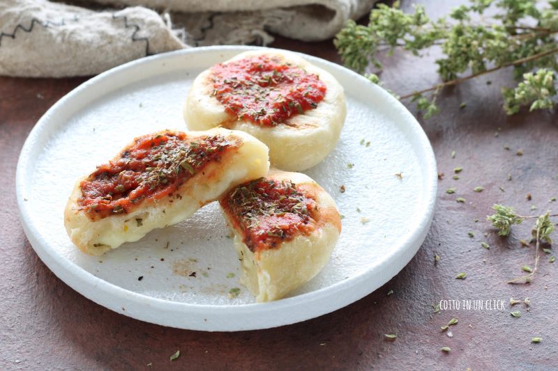 snelle pizzabroodjes in de pan