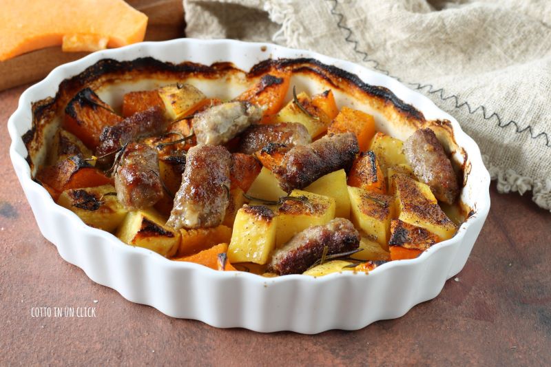 worst met pompoen en aardappelen uit de oven