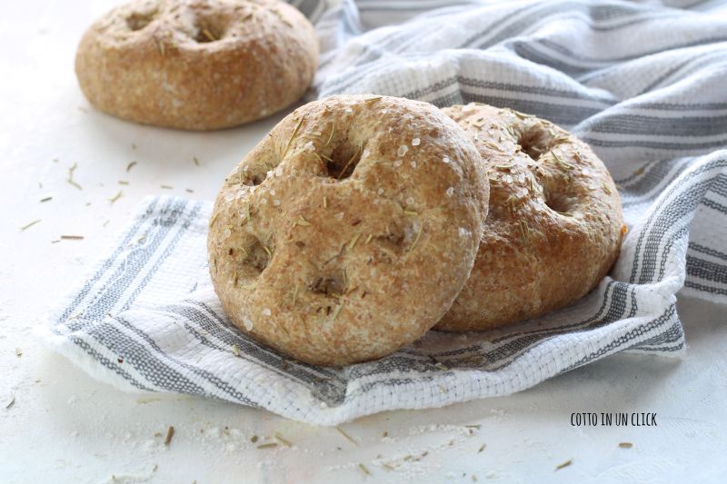 Zachte volkoren focaccia’s