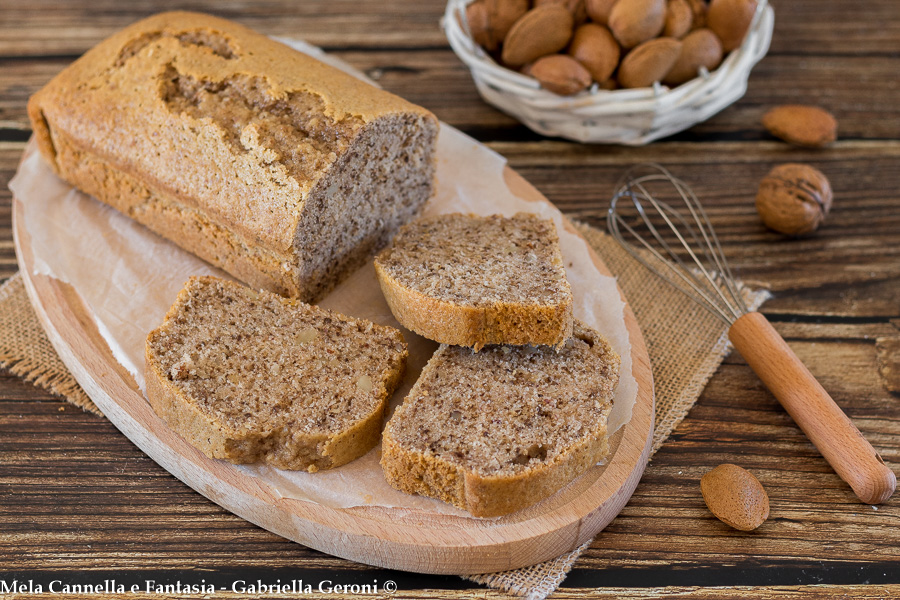 Plumcake met amandelen en walnoten zonder lactose
