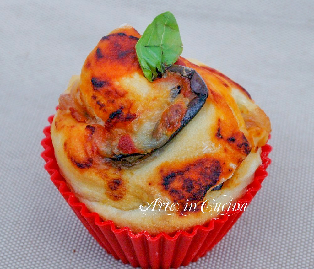 Rozen taart met aubergine parmigiana vickyart kunst in de keuken