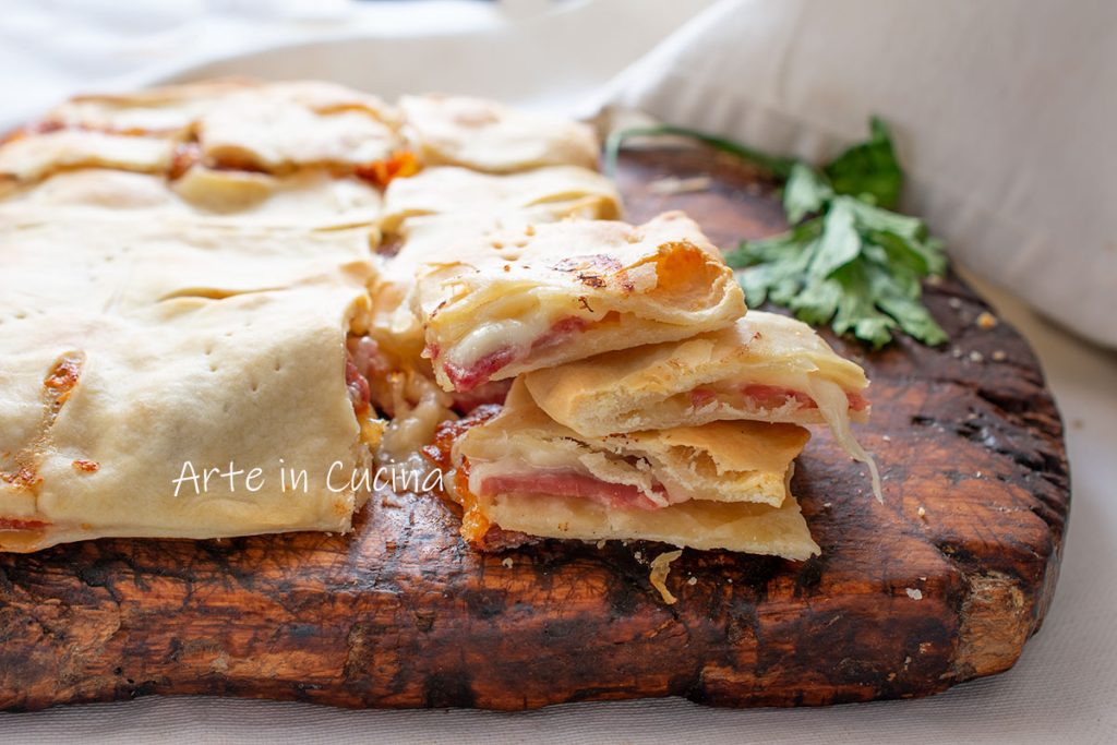 Rustichella schiacciata speck en provola