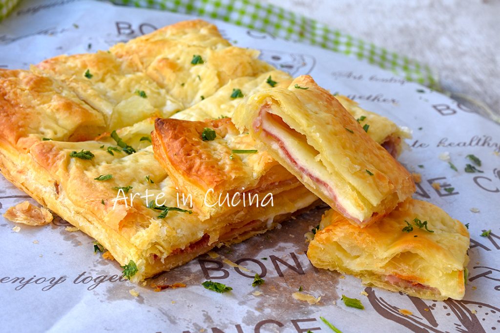 Rustichella speck en stracchino snel met bladerdeeg