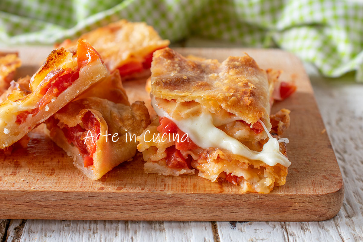 Focaccia met cherrytomaten en provola
