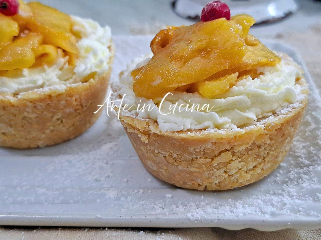 SEMI-GEKOELDE APPELTJES EN MASCARPONE TAARTEN