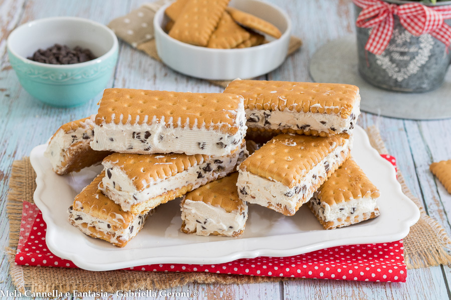 Stracciatella ijskoekje zonder eieren
