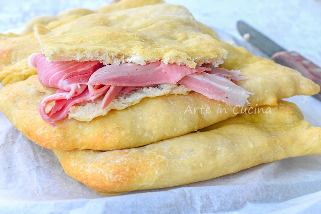 Toscaanse schiacciata focaccia olie en zout