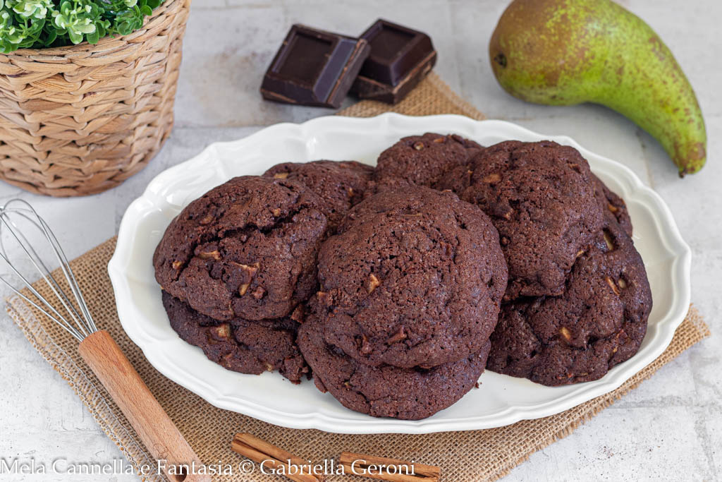Zachte koekjes met peren en chocolade