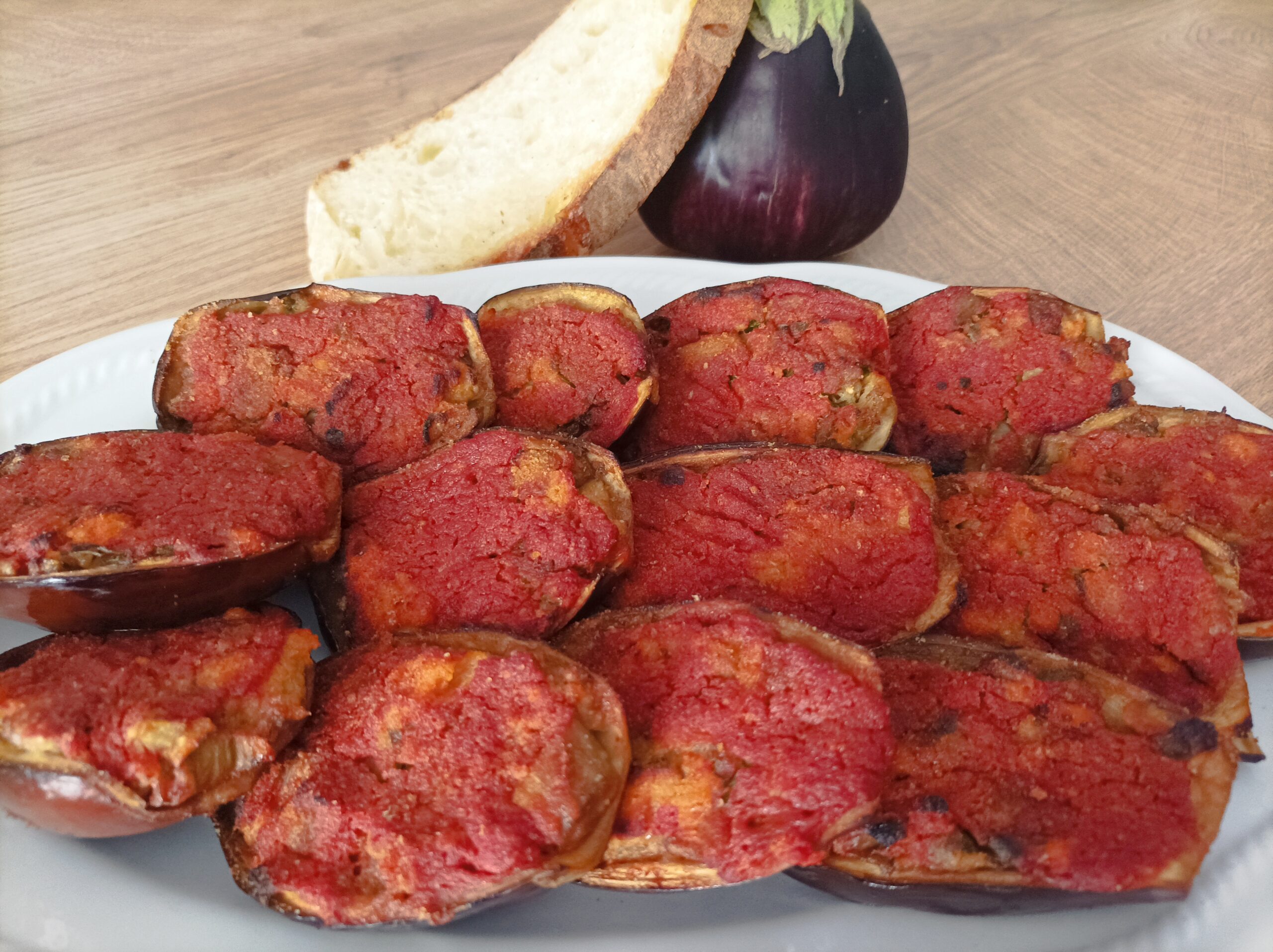 Gevulde aubergines op Apulische wijze