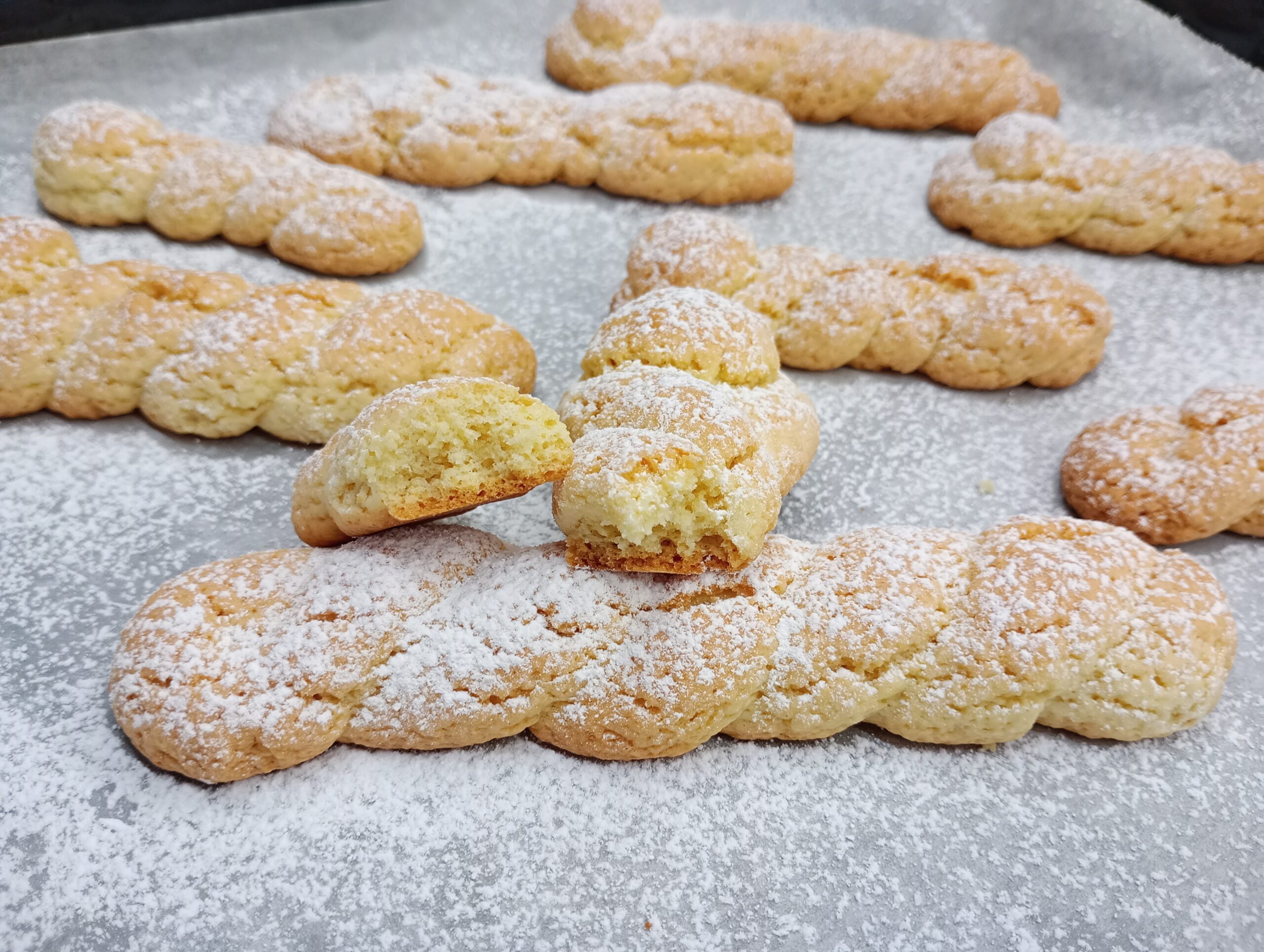 Krokante Gevlochten Koekjes