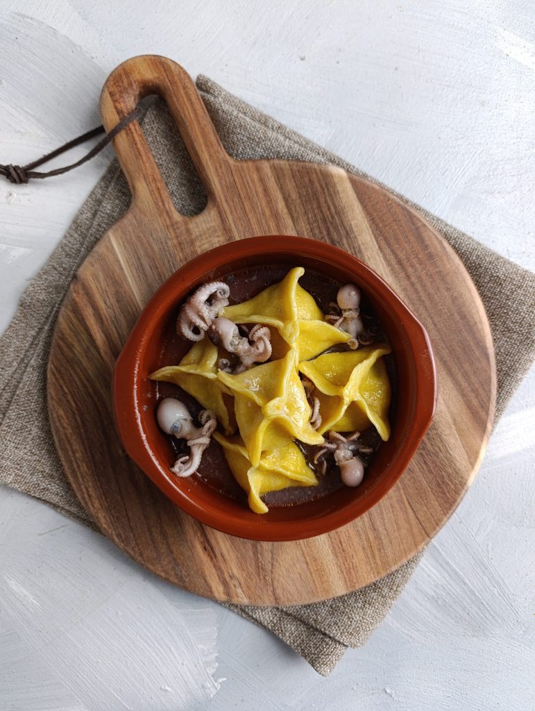 Schoteltjes dorade en aardappelen