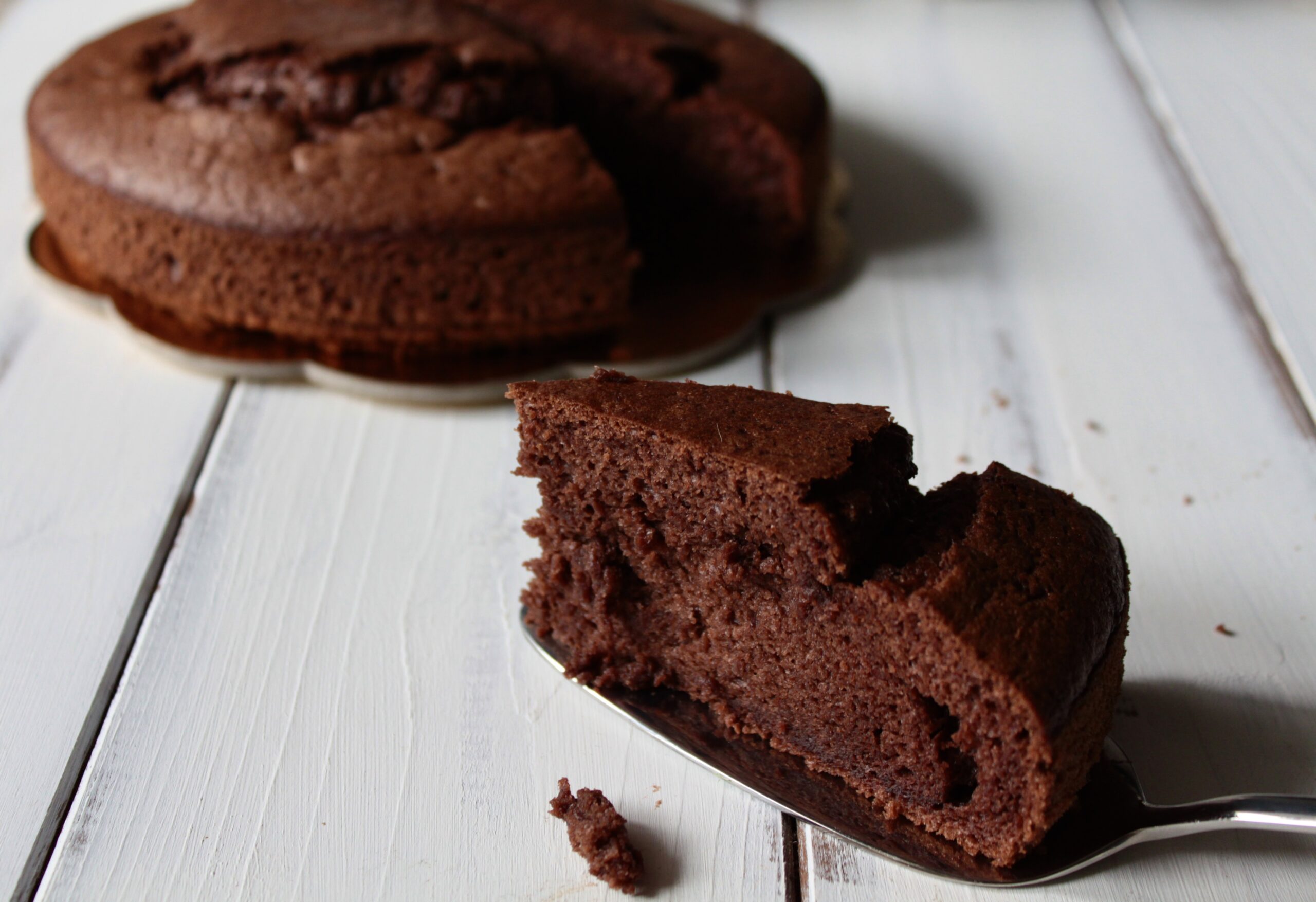 Lichte morettacake met eiwitten in een airfryer