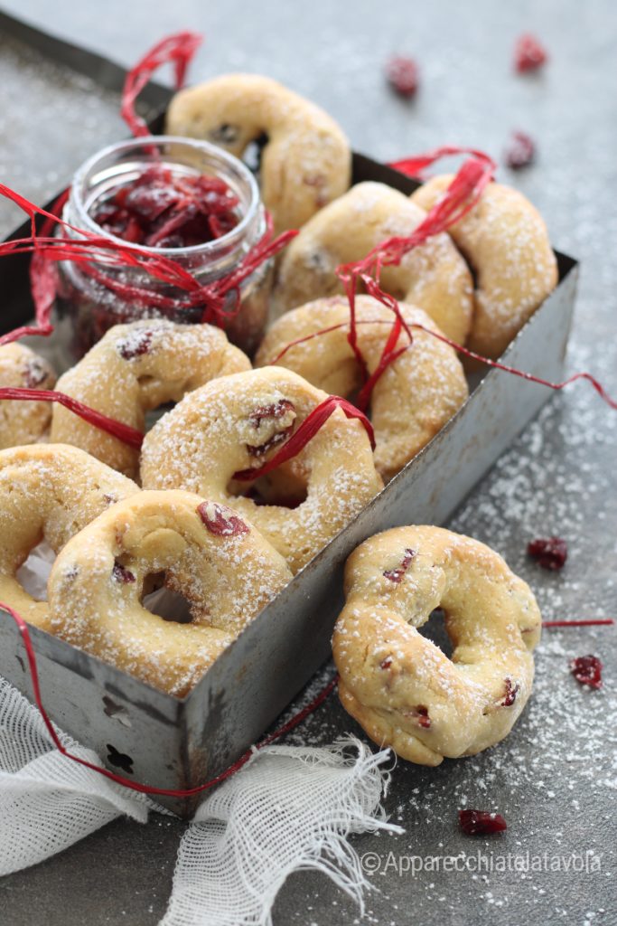 Koekjes met gedroogde veenbessen