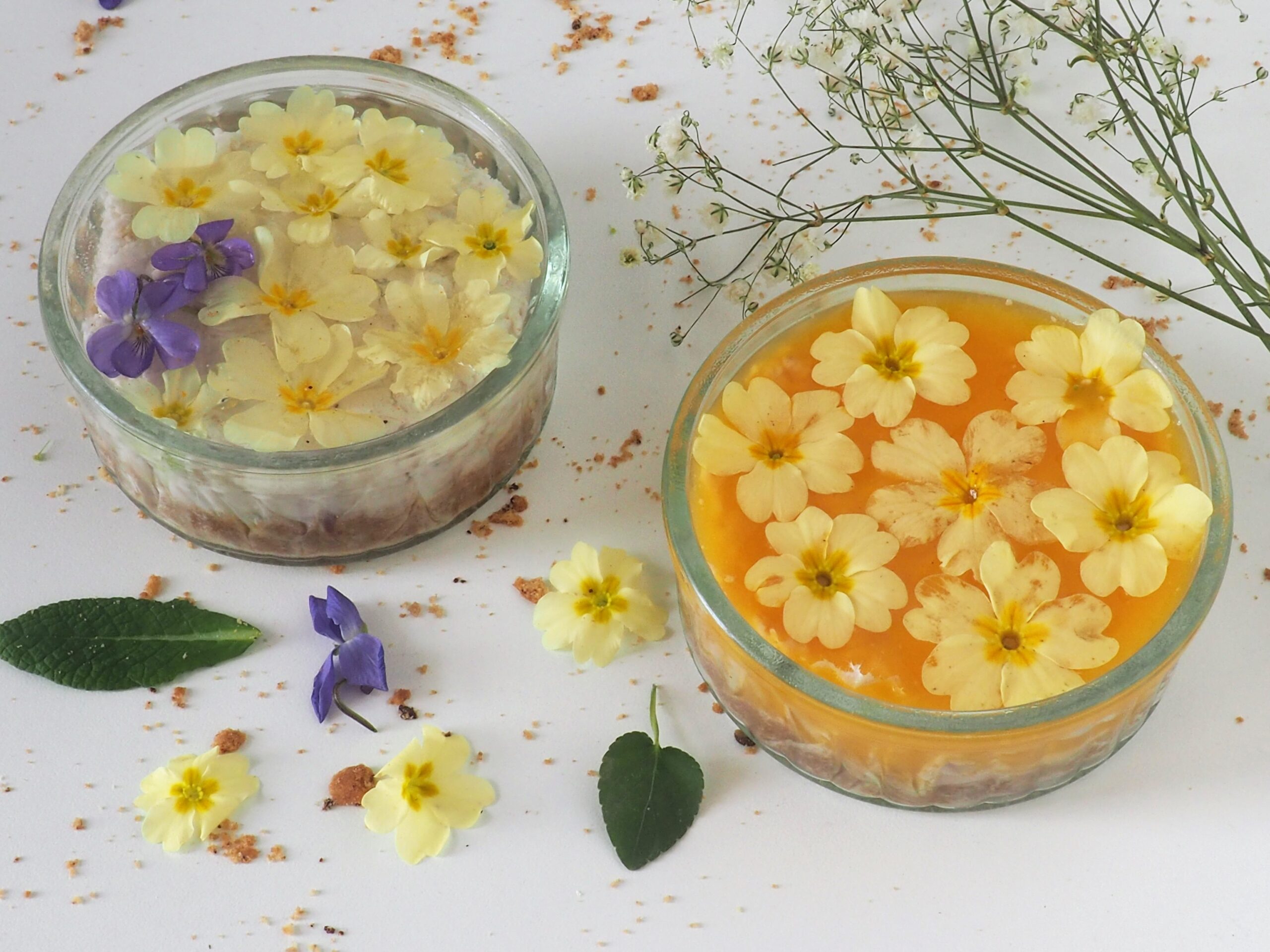 Lentetaart met eetbare bloemen