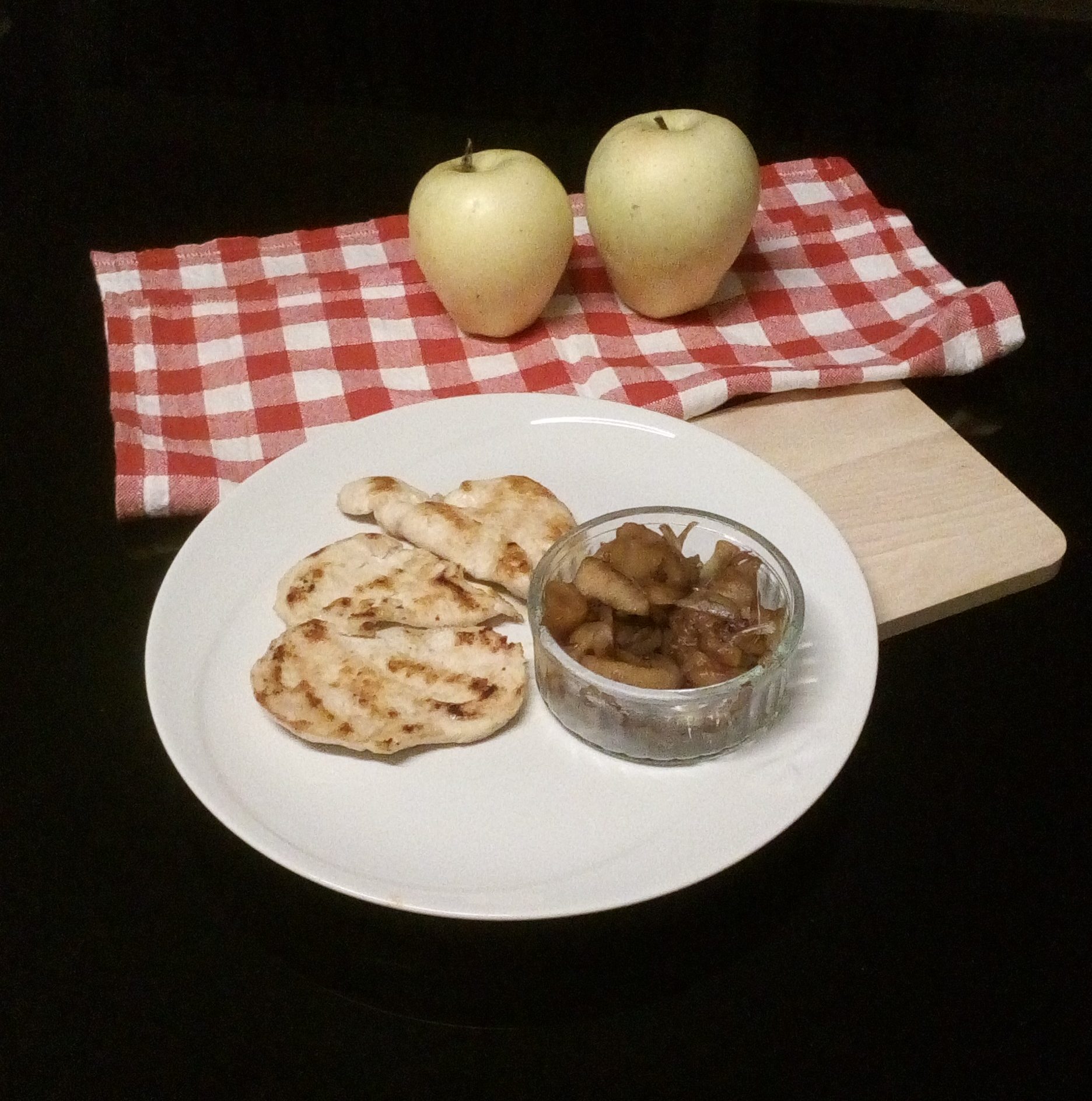 Kipfilet met appels, uien en balsamicoazijn