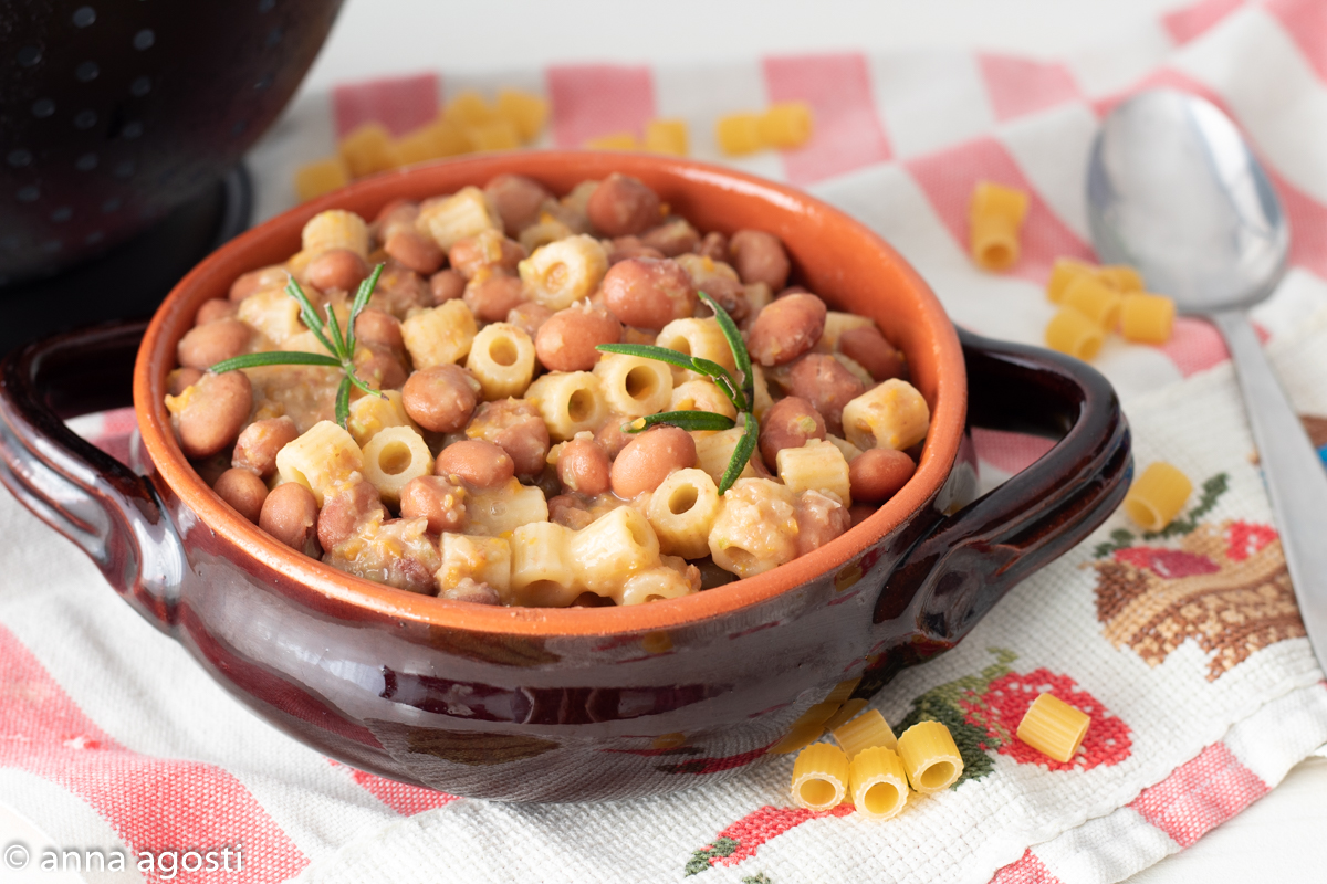 Pasta en bonen traditioneel recept