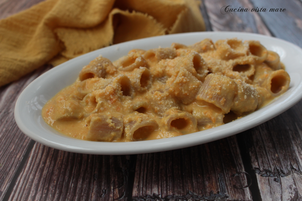 Pasta met wortelcrème